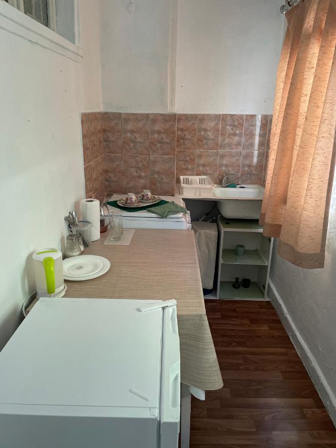Apartmán Garsoniera La Curte Paula Constanţa Exteriér fotografie