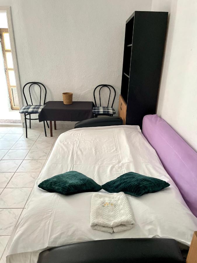 Apartmán Garsoniera La Curte Paula Constanţa Exteriér fotografie
